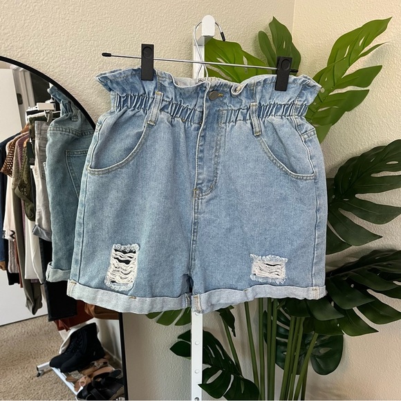 ✨ Paperbag Waist Denim Shorts L | Distressed Ruffle High-Rise Jean Shorts - Picture 1 of 7